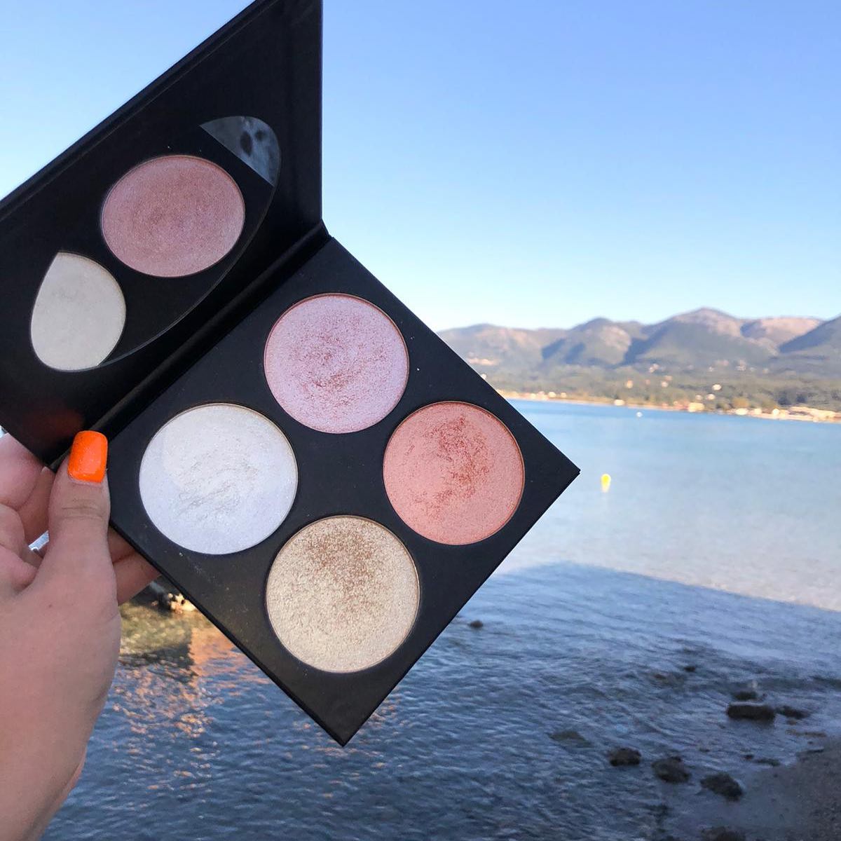 IMPERFECT TOP GLOW - Luxury Handmade Pressed Powder Highlighter Palette